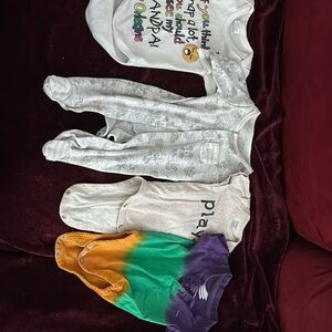 I will be selling from baby clothes to woman clothes.